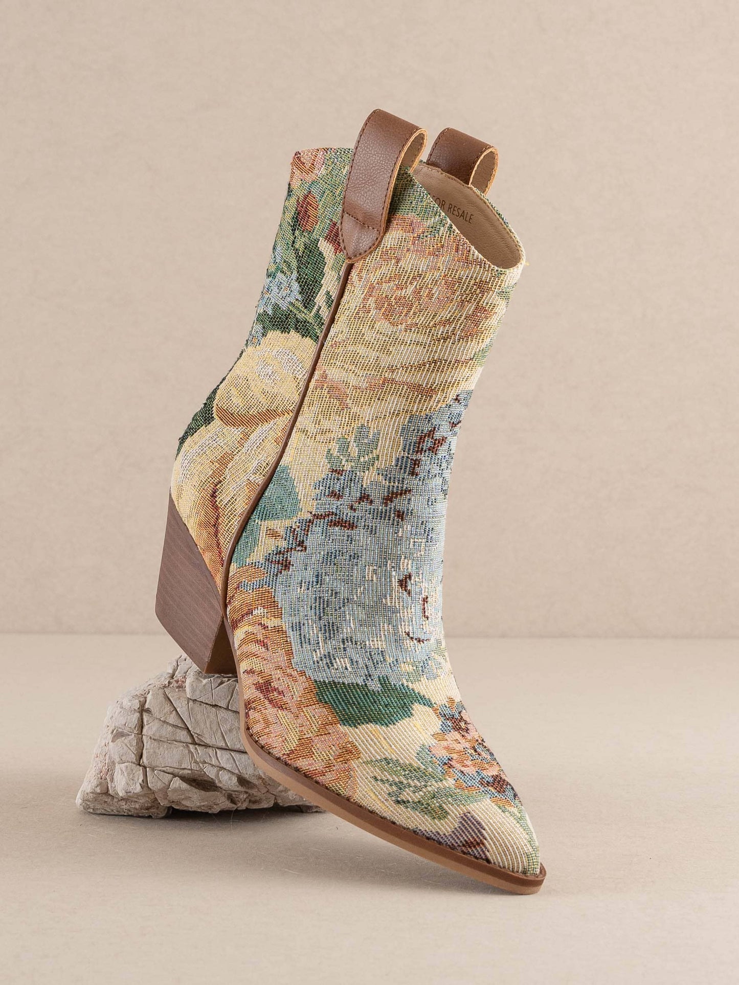 Kaiya Vintage Tapestry Western Boots