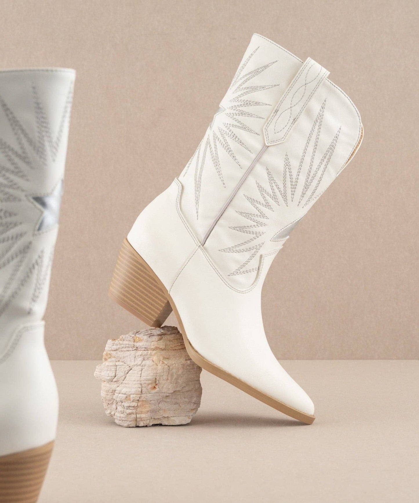 Oasis Society The Bristol White | Star Burst Western Boot