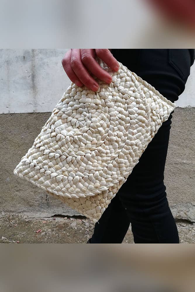 Sophia Simple Straw Clutch Plain Small Clip Women's Purse