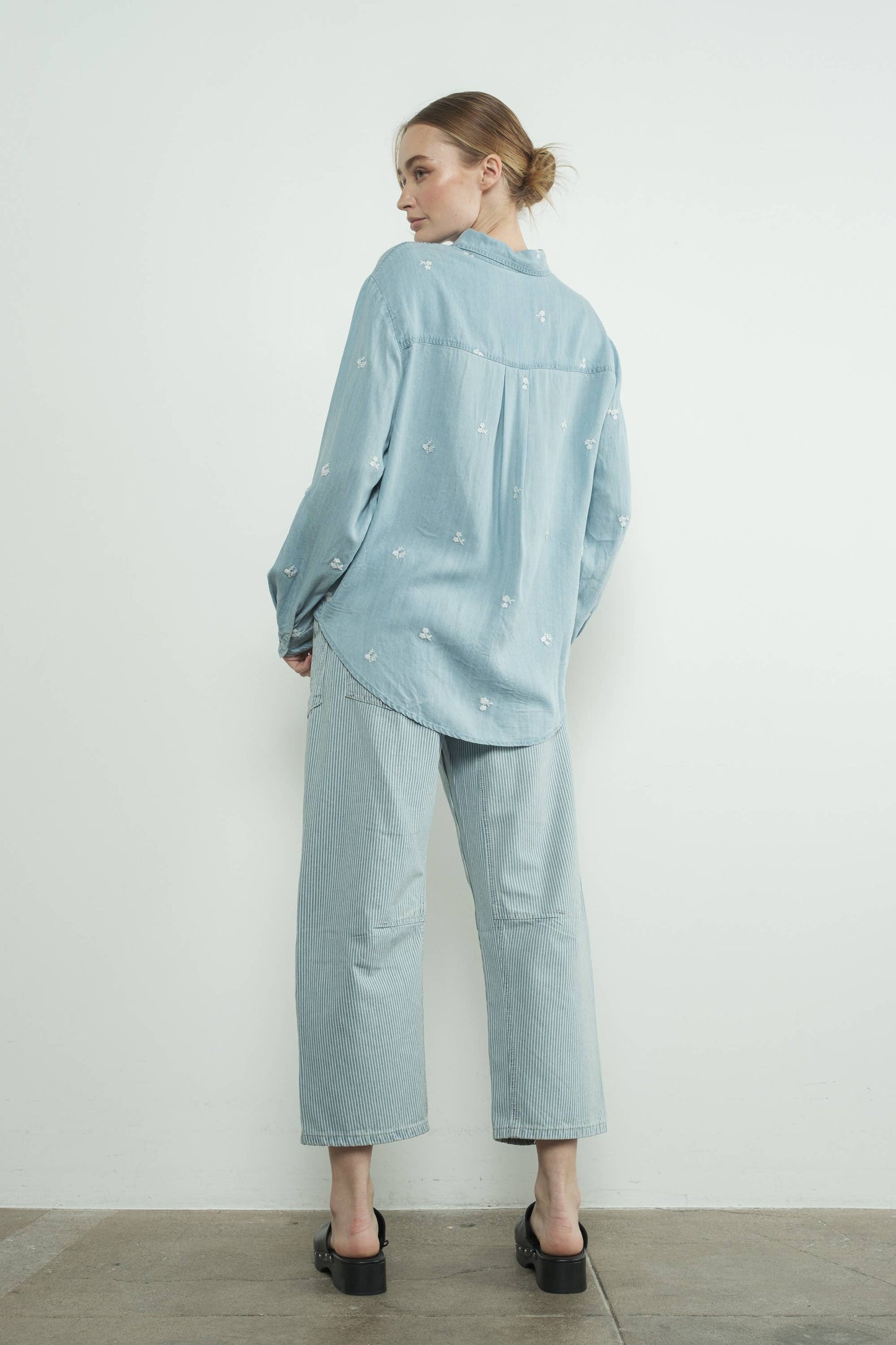 Bailey - Barrel Denim Pants With Eyelet Waist