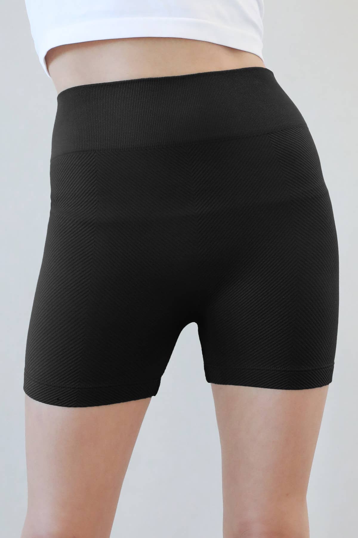 Nikibiki - Chevron Highwaist Biker Shorts