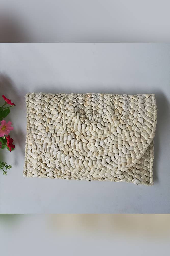 Sophia Simple Straw Clutch Plain Small Clip Women's Purse