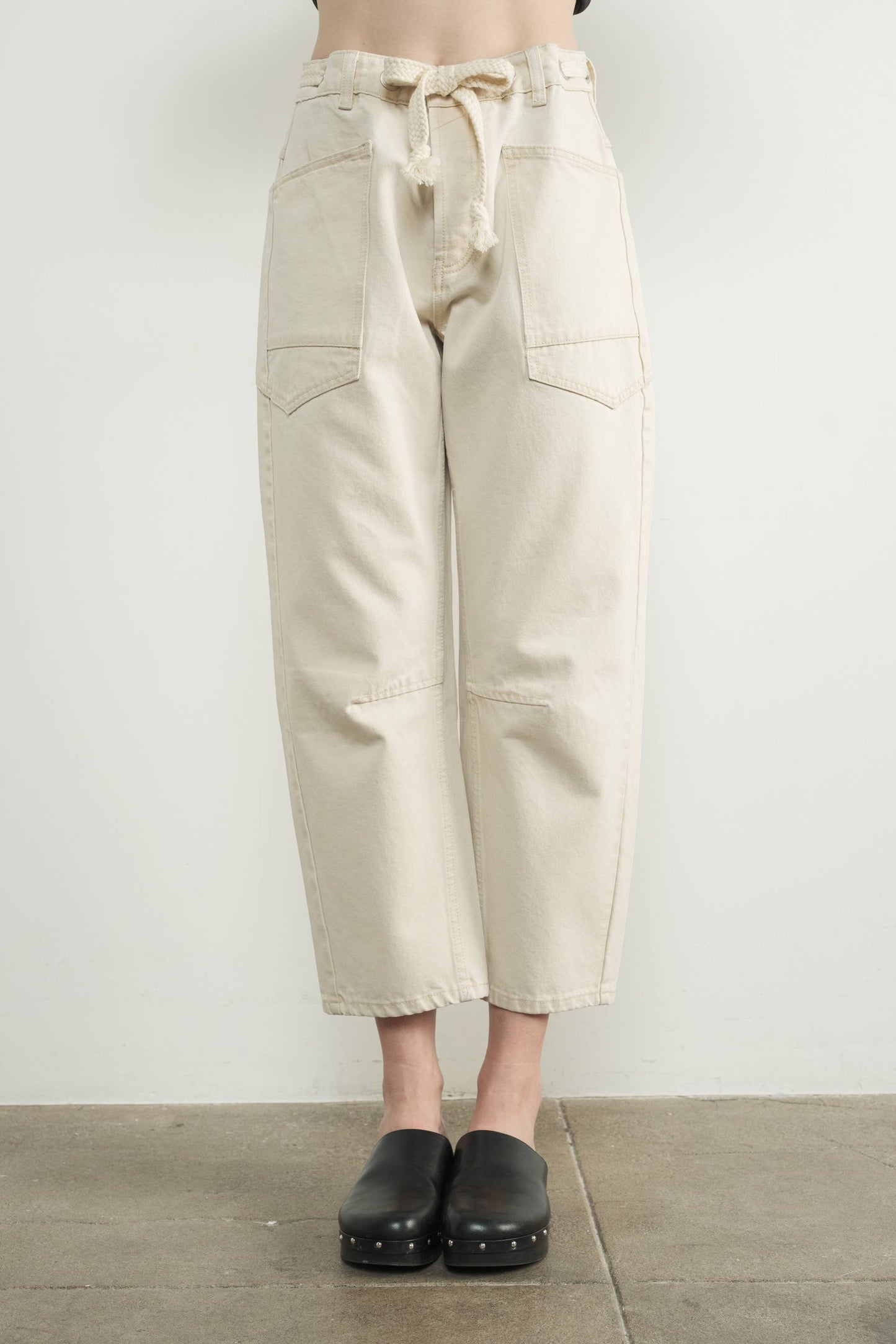 Bailey - Barrel Denim Pants With Eyelet Waist