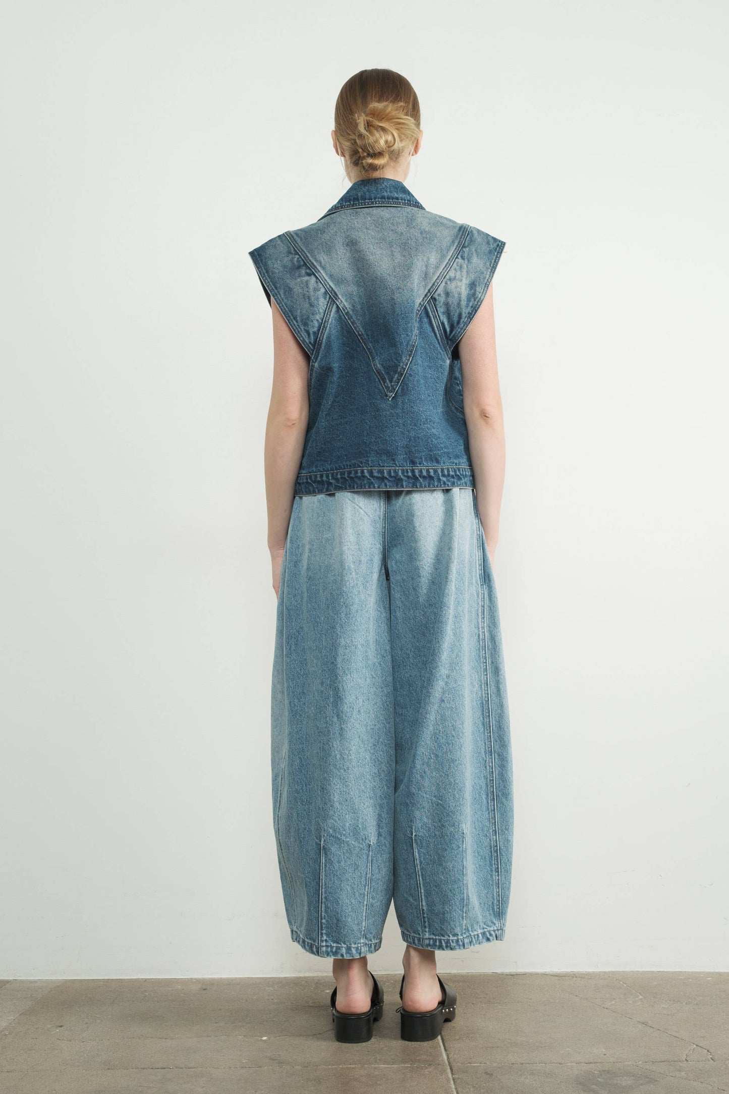 Wendy - WIDE SHOULDER SEAM DETAIL DENIM VEST