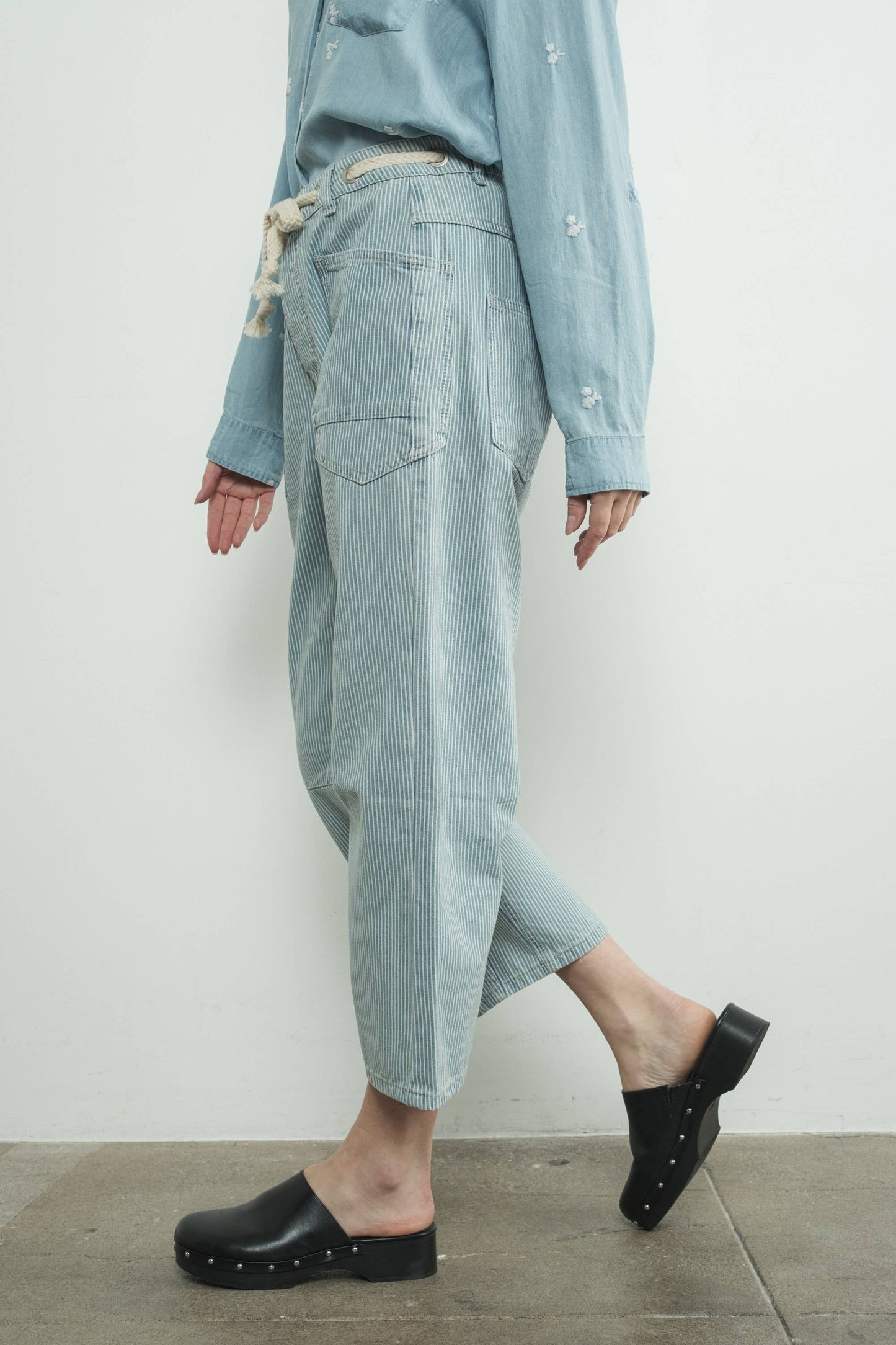Bailey - Barrel Denim Pants With Eyelet Waist