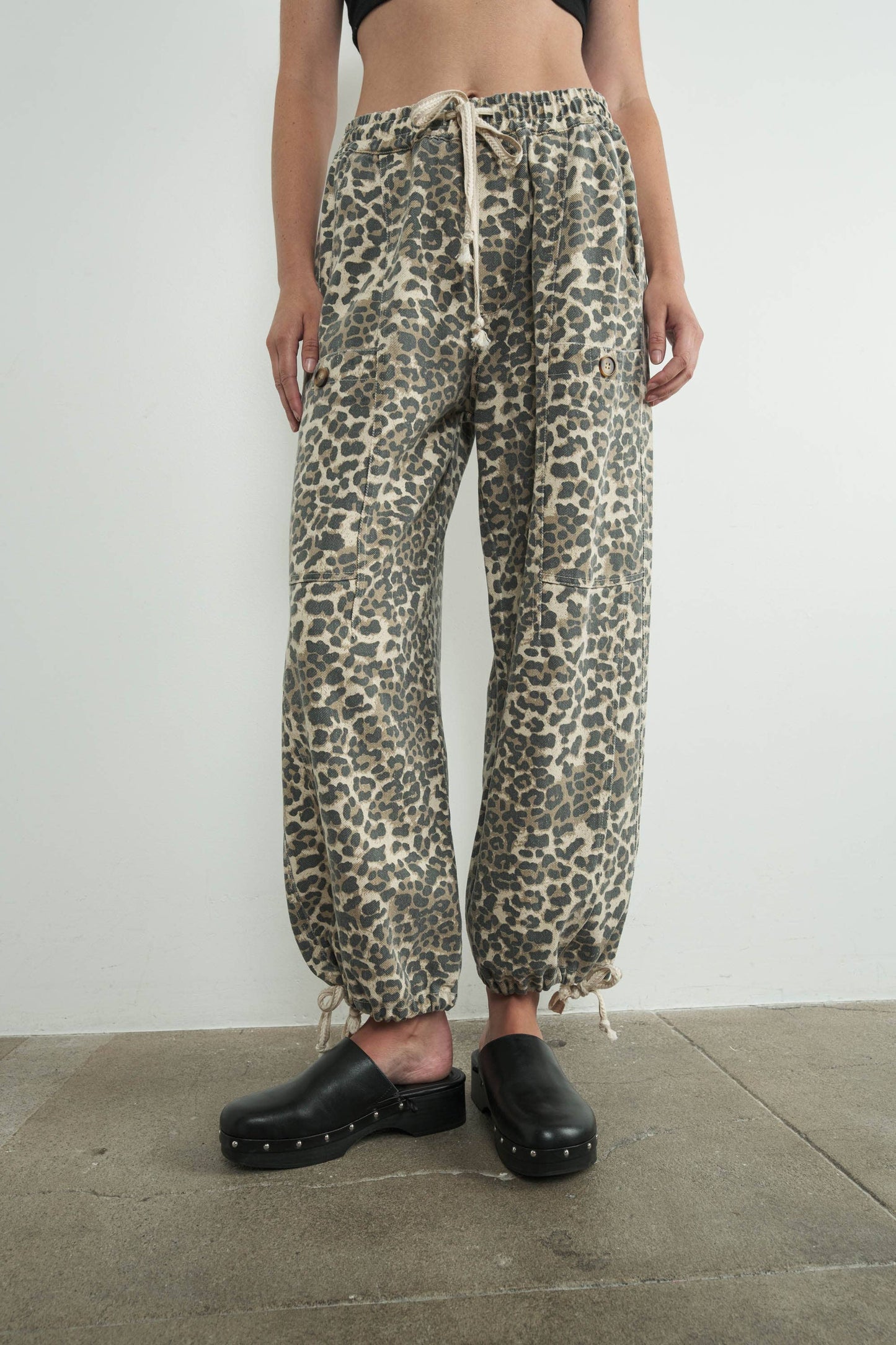 Leo - LEOPARD PRINT RELAXED FIT PULL-ON PANTS