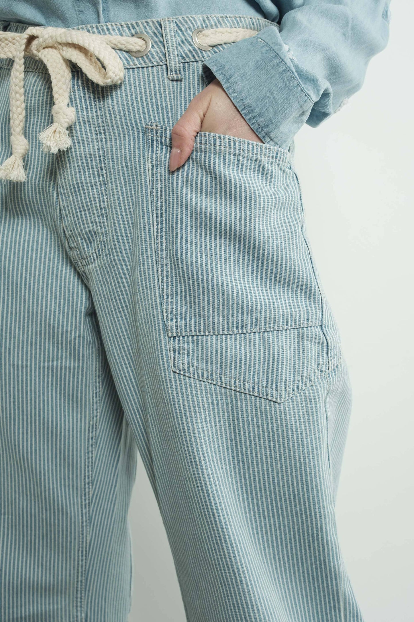 Bailey - Barrel Denim Pants With Eyelet Waist