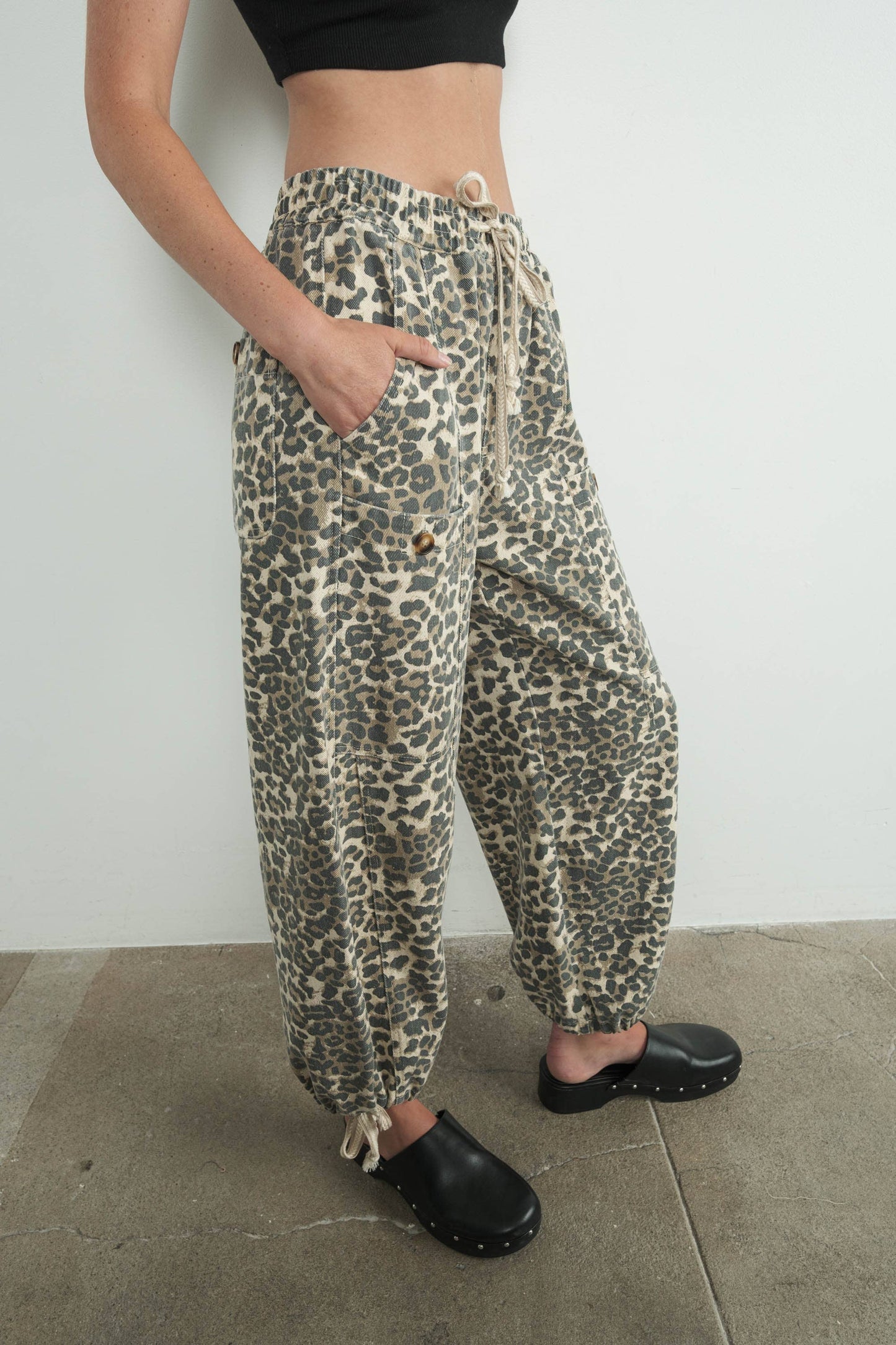 Leo - LEOPARD PRINT RELAXED FIT PULL-ON PANTS