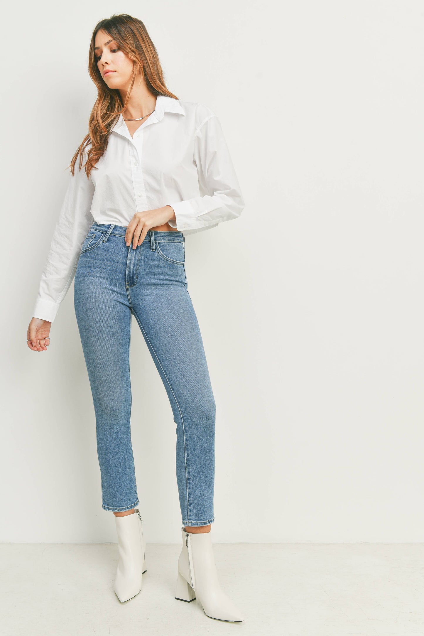 BP417J - MED - Hem Distress Slim Straight