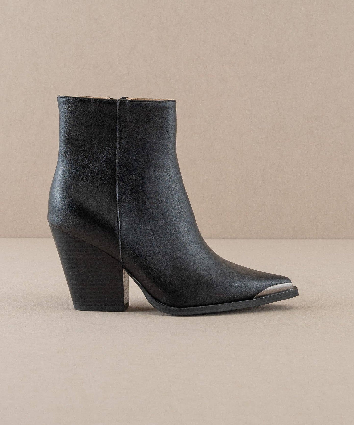 Oasis Society The Frankie Black | Pointed Toe Cap Bootie