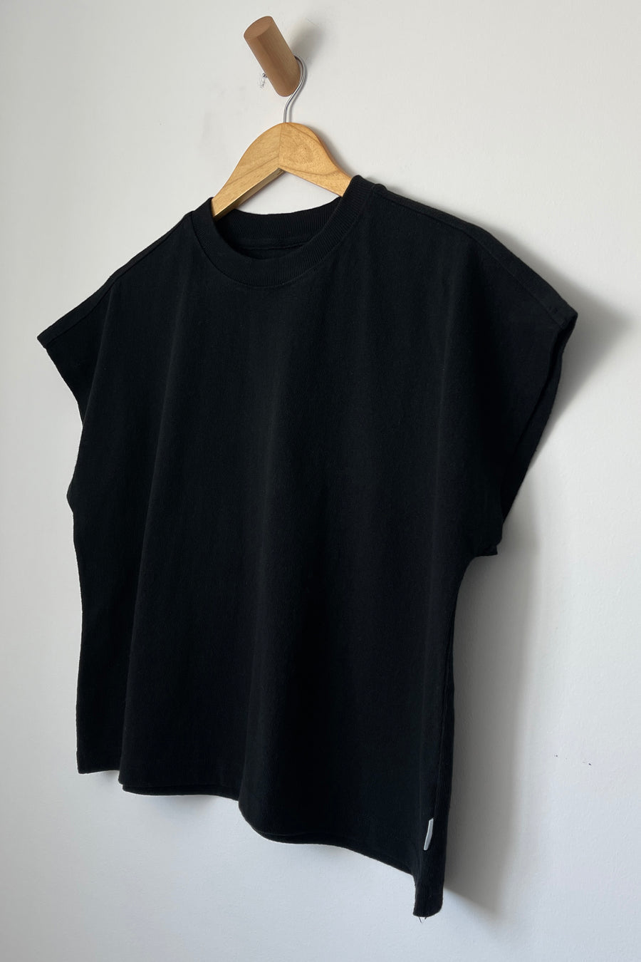Le Bon Shoppe - Jeanne Tee