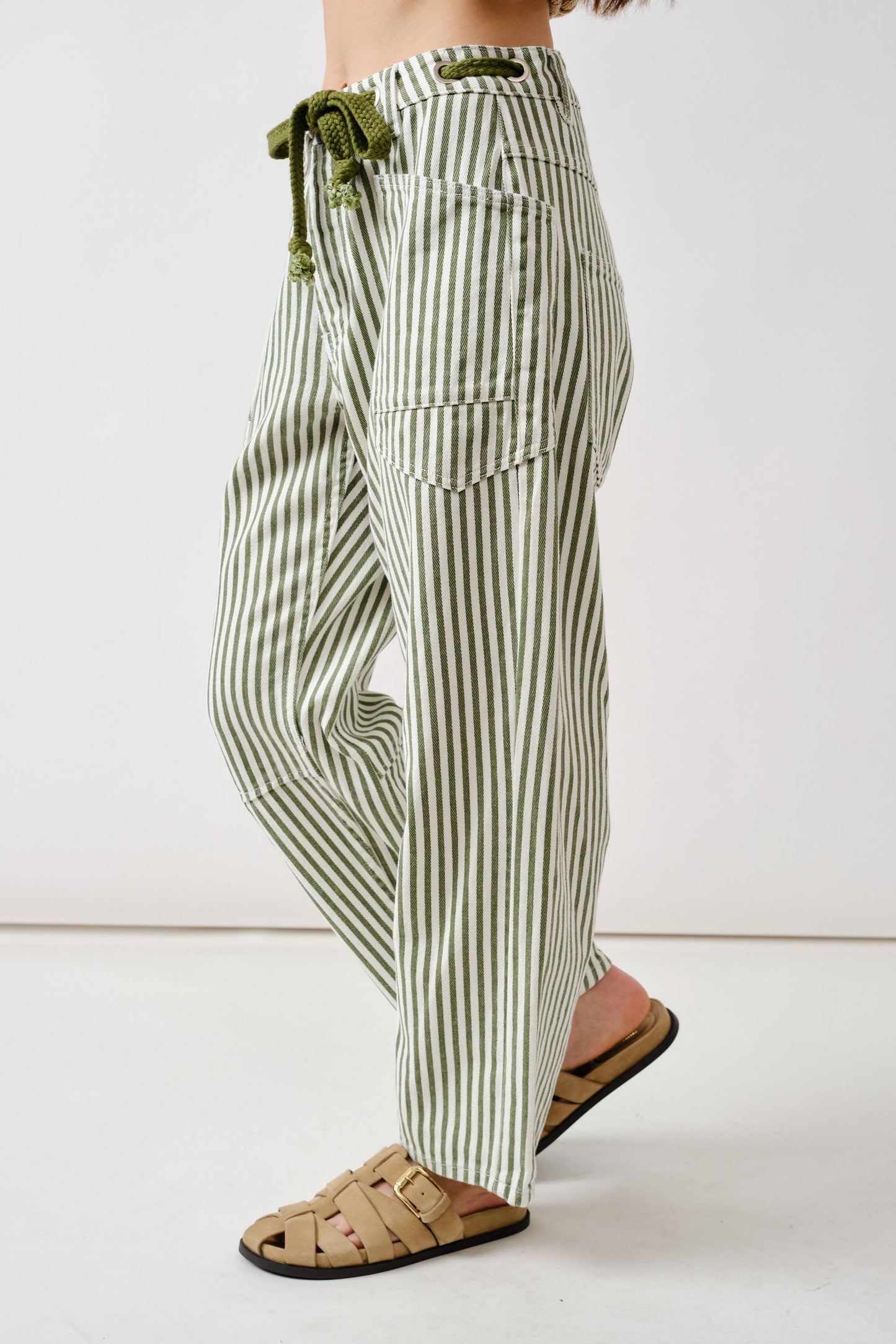 Bailey - Barrel Denim Pants With Eyelet Waist