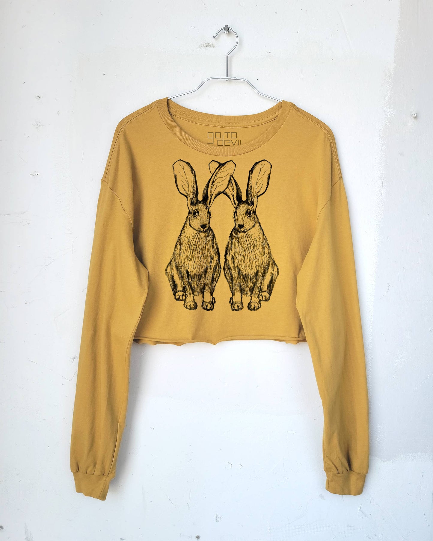 Hares Women's Long Sleeve Crop Tee