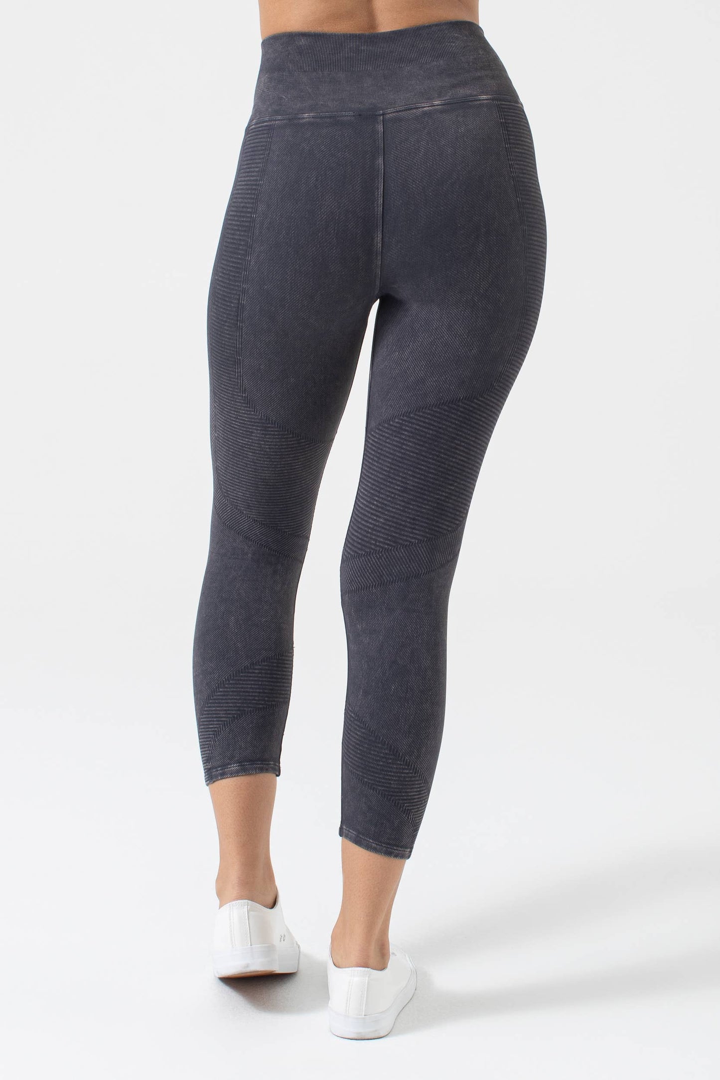 Body Engineered® One By One 7/8 Legging Mineral Wash
