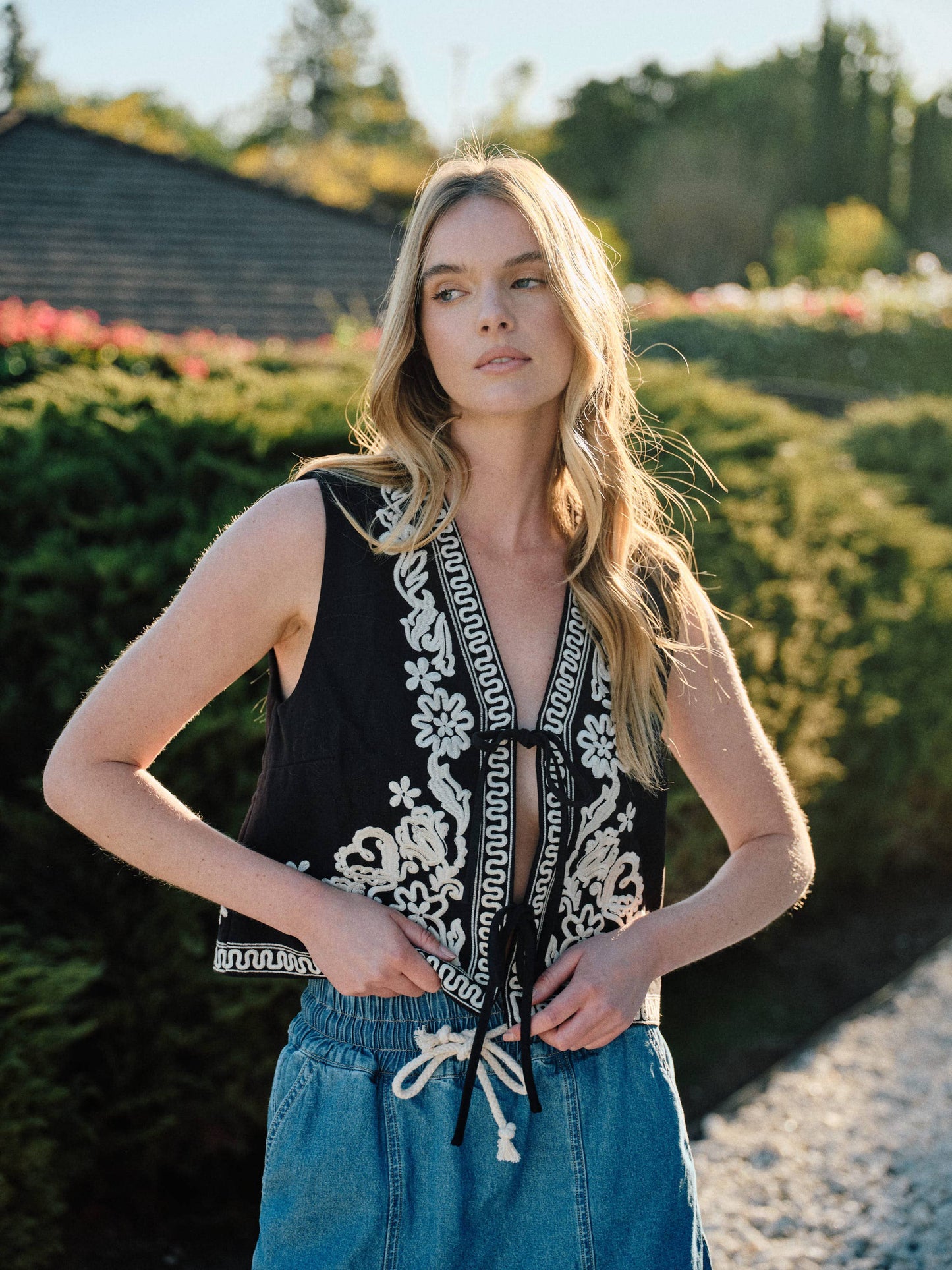 Portia Embroidered Vest Jacket With Tie