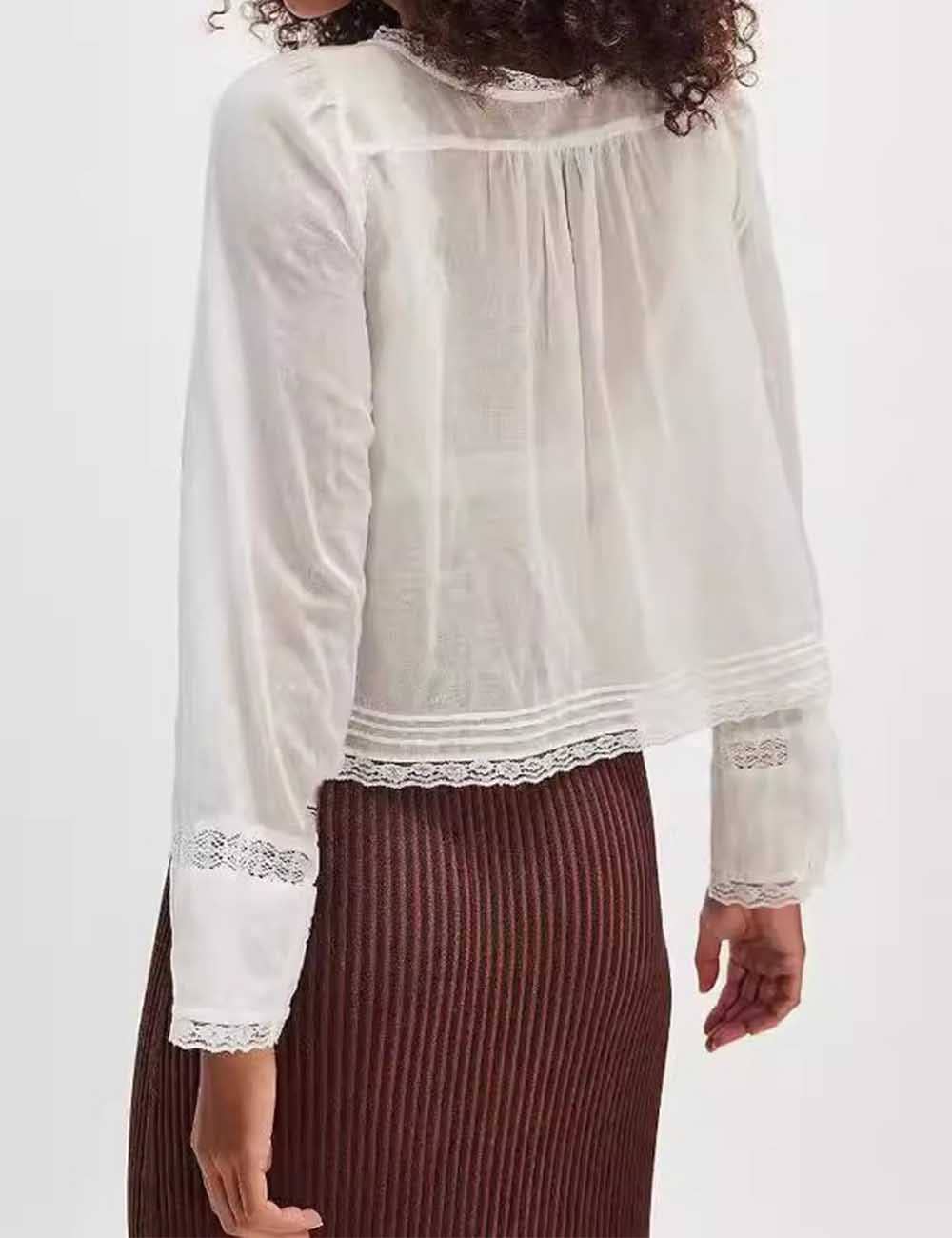 Dove U-Neck Lace Blouse