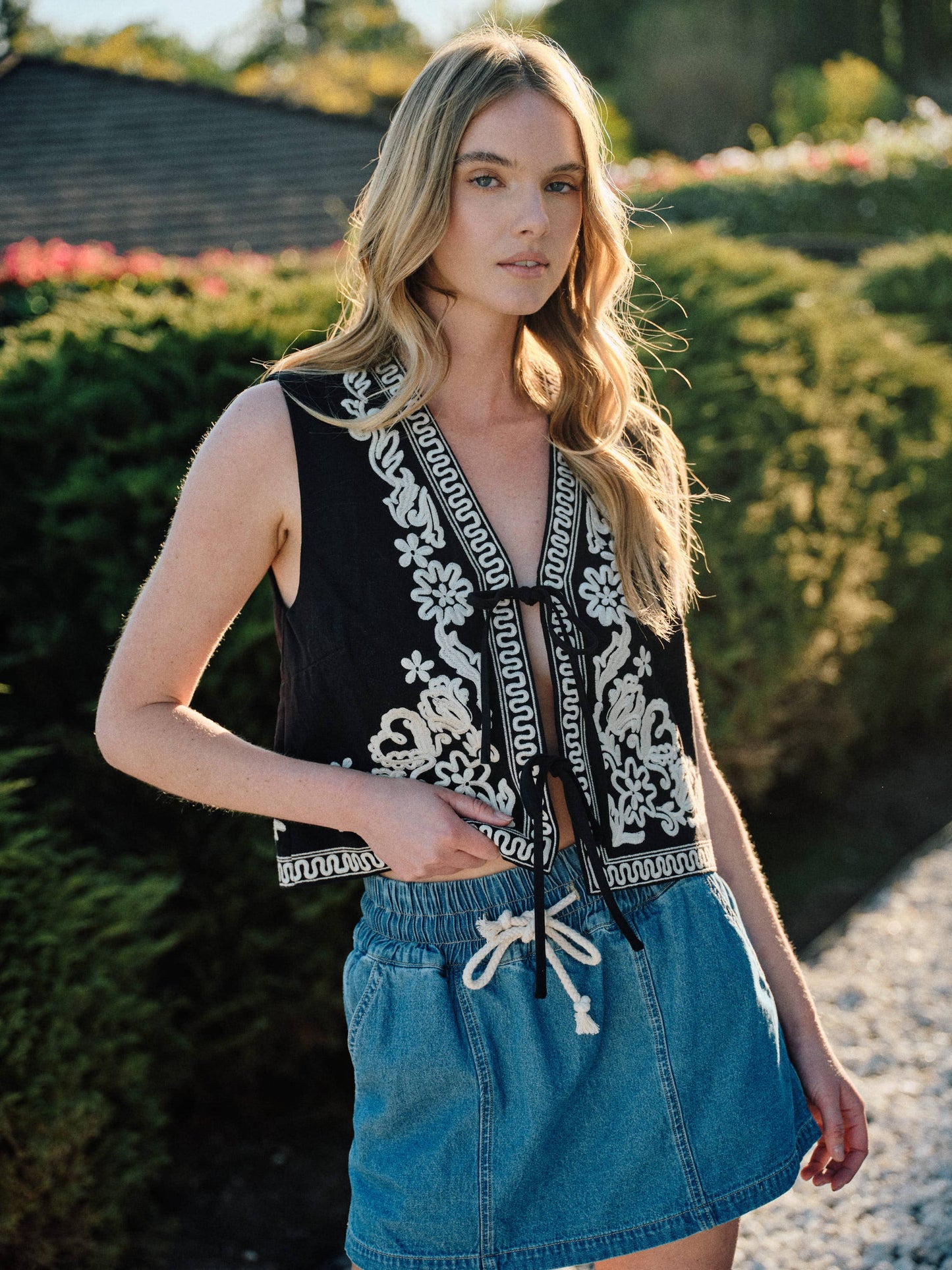 Portia Embroidered Vest Jacket With Tie