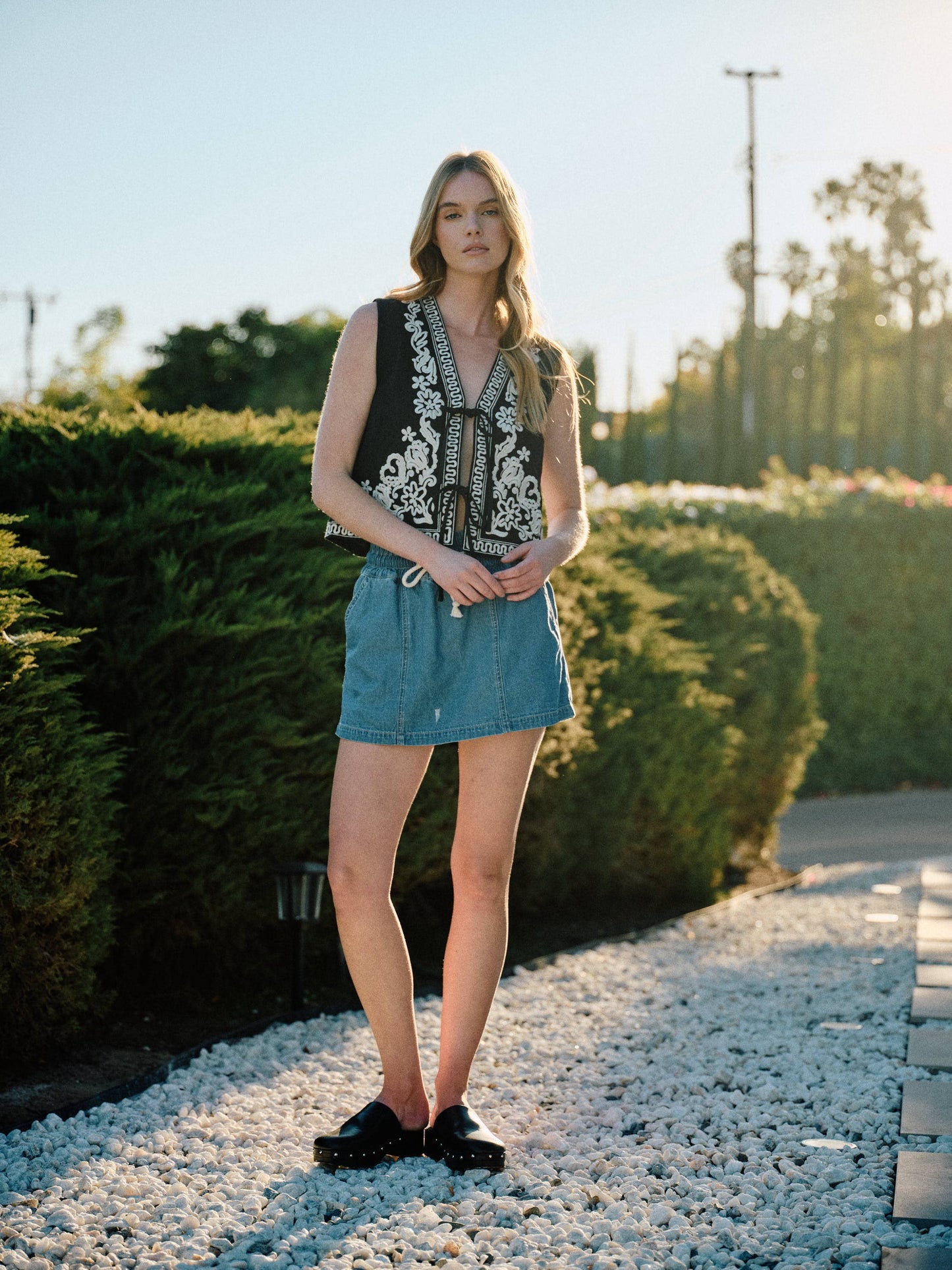 Portia Embroidered Vest Jacket With Tie