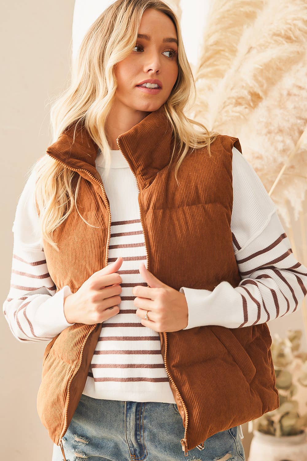 Claudia - Corduroy Puffer Vest