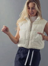 Katie - Stand up collar puffer vest