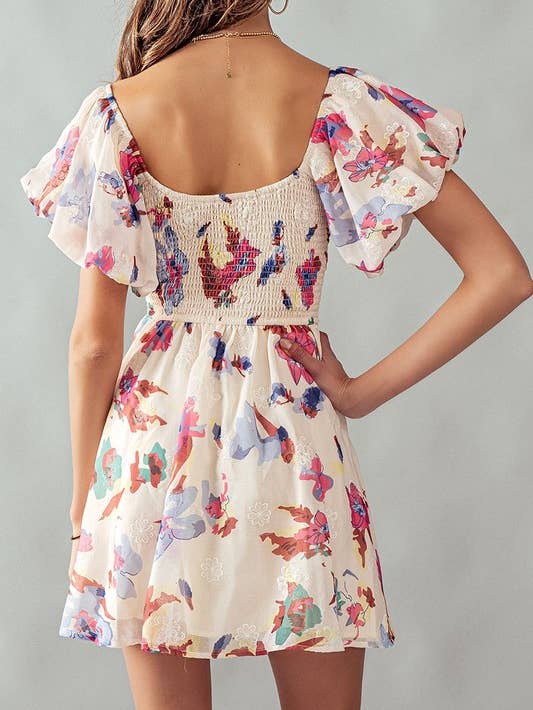 Urban Daizy - Lisa - ALl Over Floral Ruffled Mini Dress
